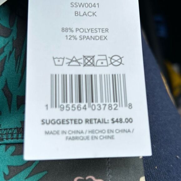 Shadow Sport Multi-Color Sports Bra with Removable Cups. XS. - Picture 8 of 11